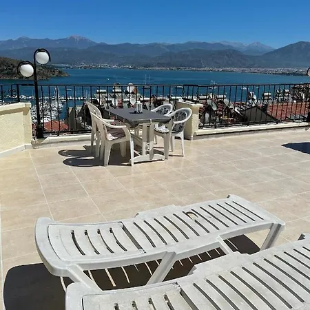B&B Comfortable Room In Amazing Terrace Flat *